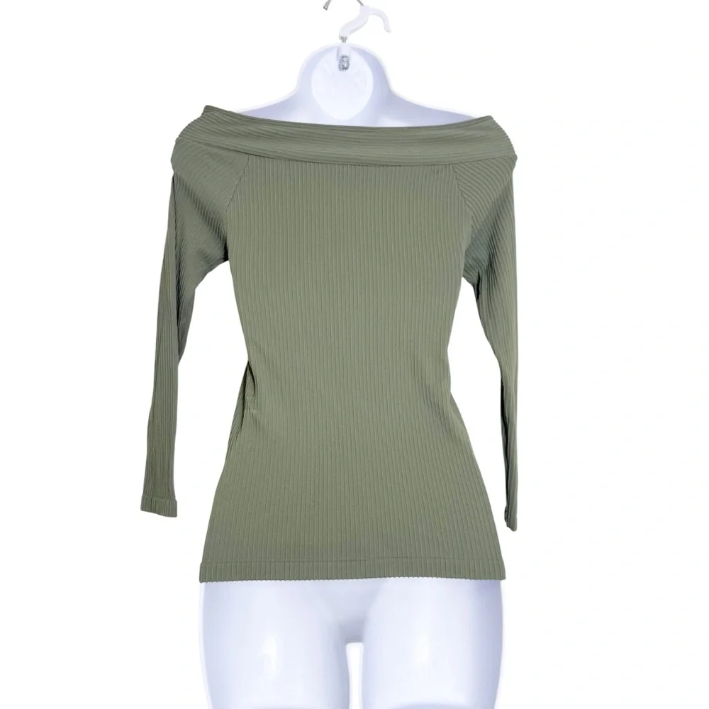 Free People Intimately Off The Shoulder Cut Out‎ Top size M/L